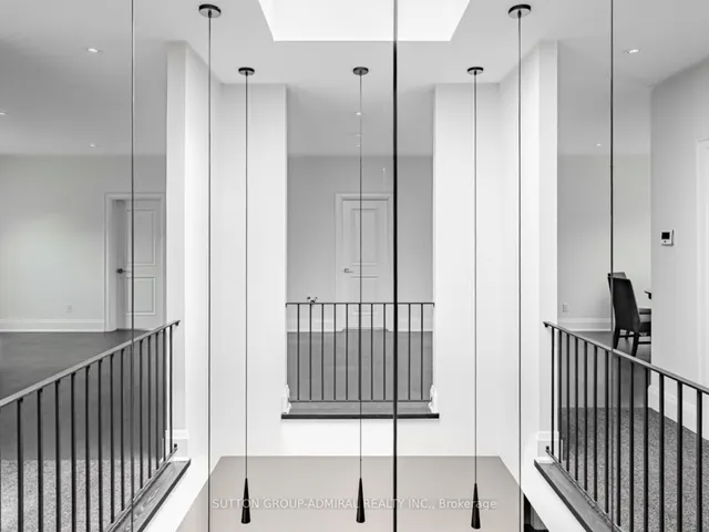 Additional image 34 of 11 Frontenac Ave