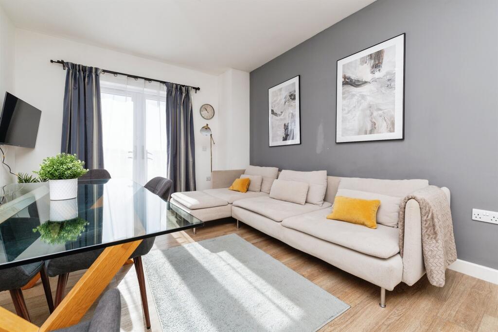 Additional image 7 of Town Centre, Hatfield