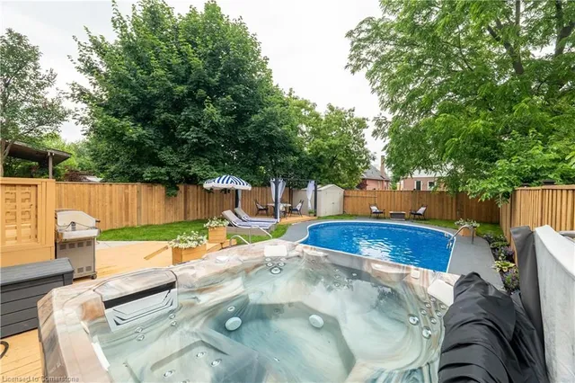 Additional image 40 of 220 Holmesdale Ave