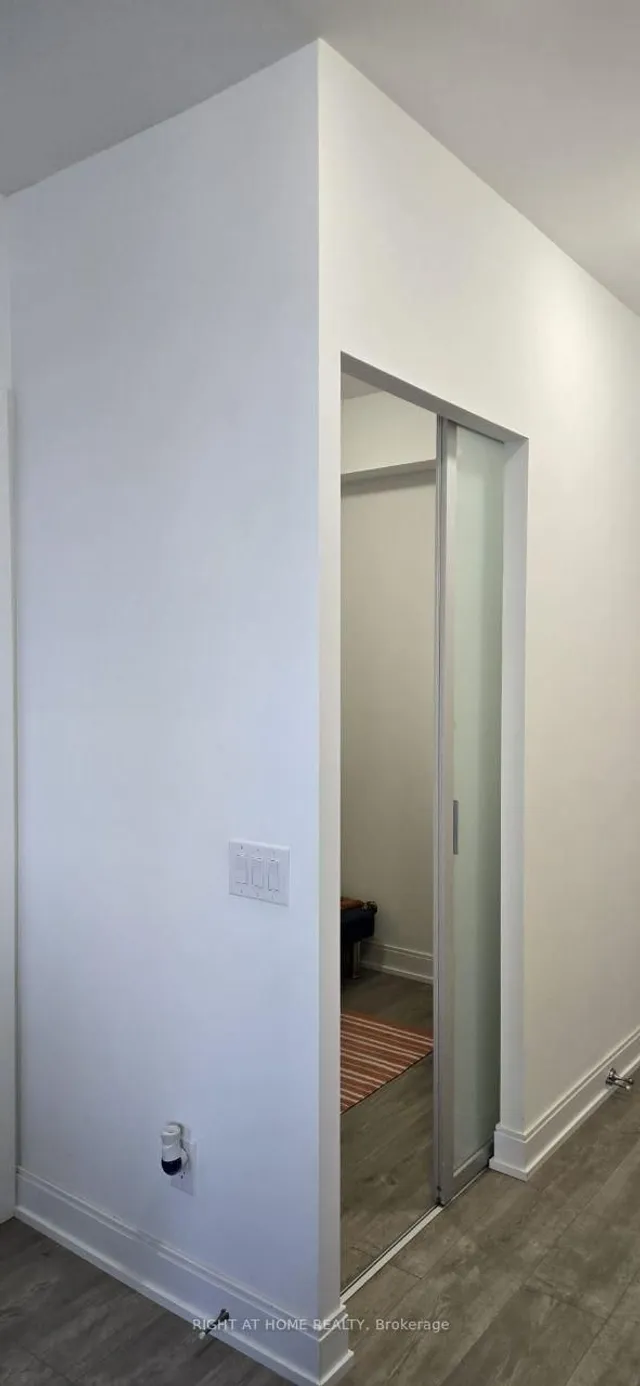 房产图片 32 - 70 Annie Craig Dr 单元 2703