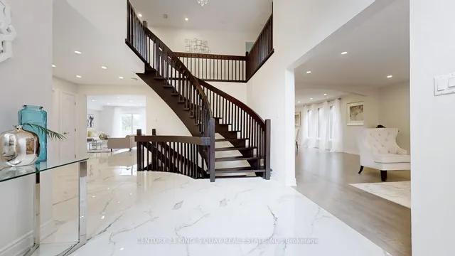 Additional image 22 of 54 Garnier Crt