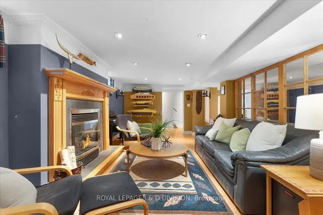 Additional image 36 of 43 Allister Ave