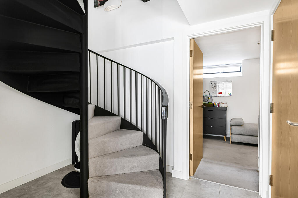 Additional image 9 of Griffin Place, Welwyn Garden City, Herts, AL7 3FD