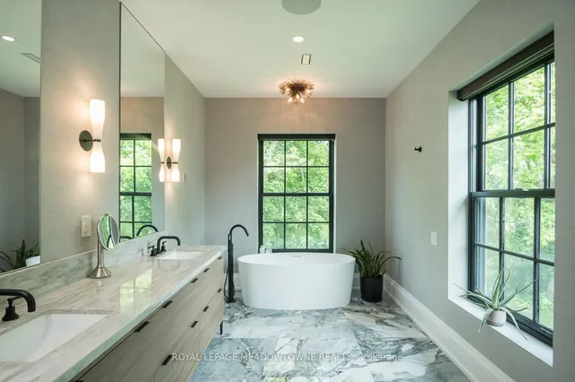 Additional image 28 of 57 Victoria St