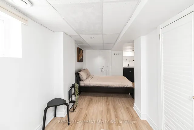 Additional image 26 of 167 TOLTON Ave