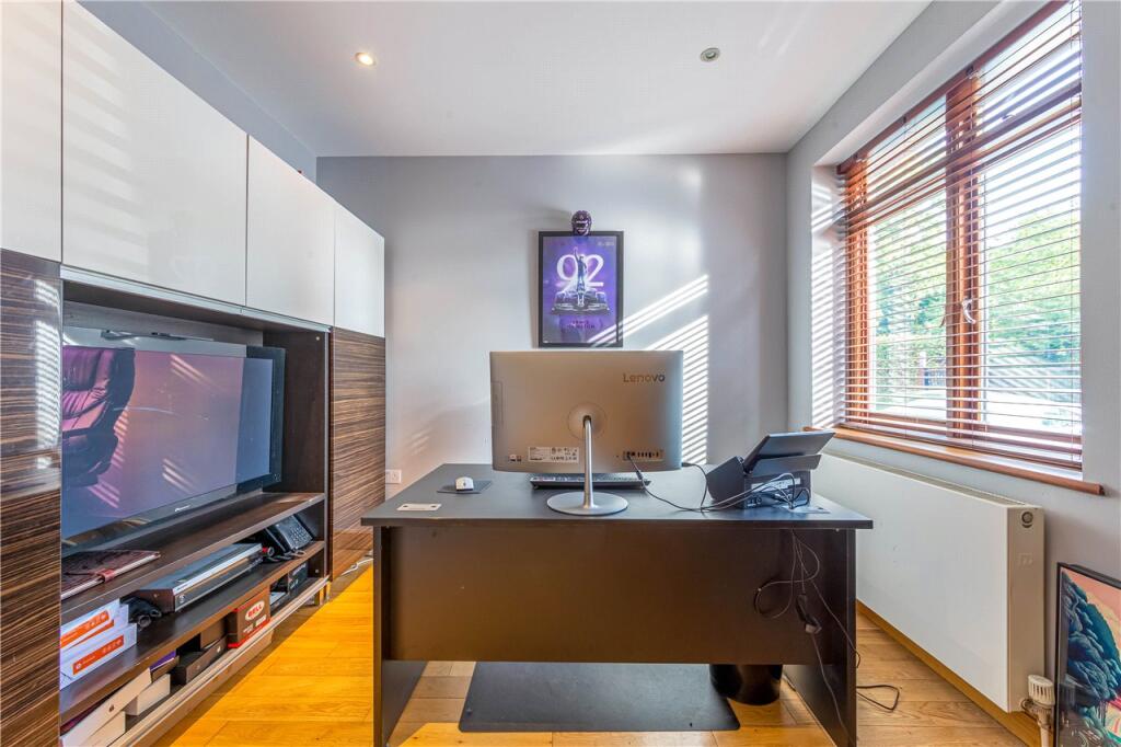 Additional image 13 of Canonsfield Road, Welwyn, Hertfordshire, AL6