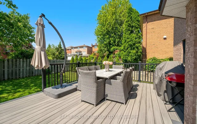 Additional image 46 of 4231 Highgate Cres
