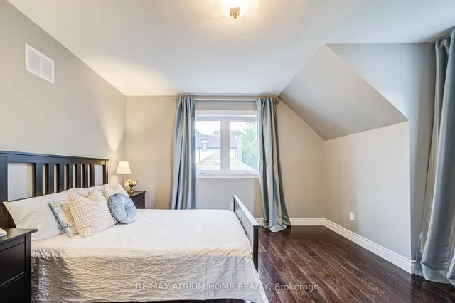 Additional image 36 of 293 Poyntz Ave