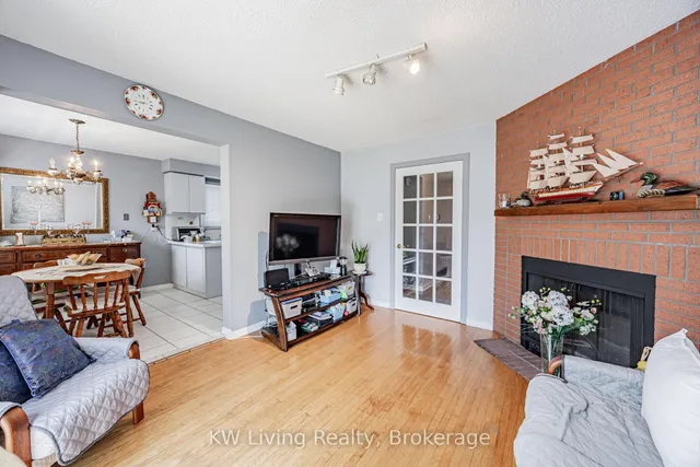 Additional image 7 of 35 Roxanne Cres