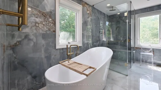 Additional image 31 of 21 Forest Heights Blvd