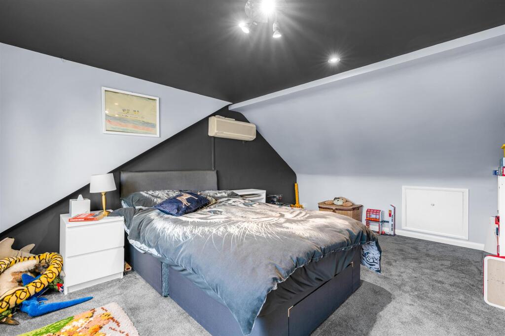 Additional image 20 of Elmoor Close, Welwyn