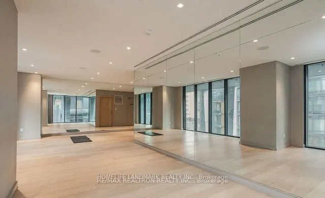 Additional image 19 of 1 Yorkville Ave Unit 2405