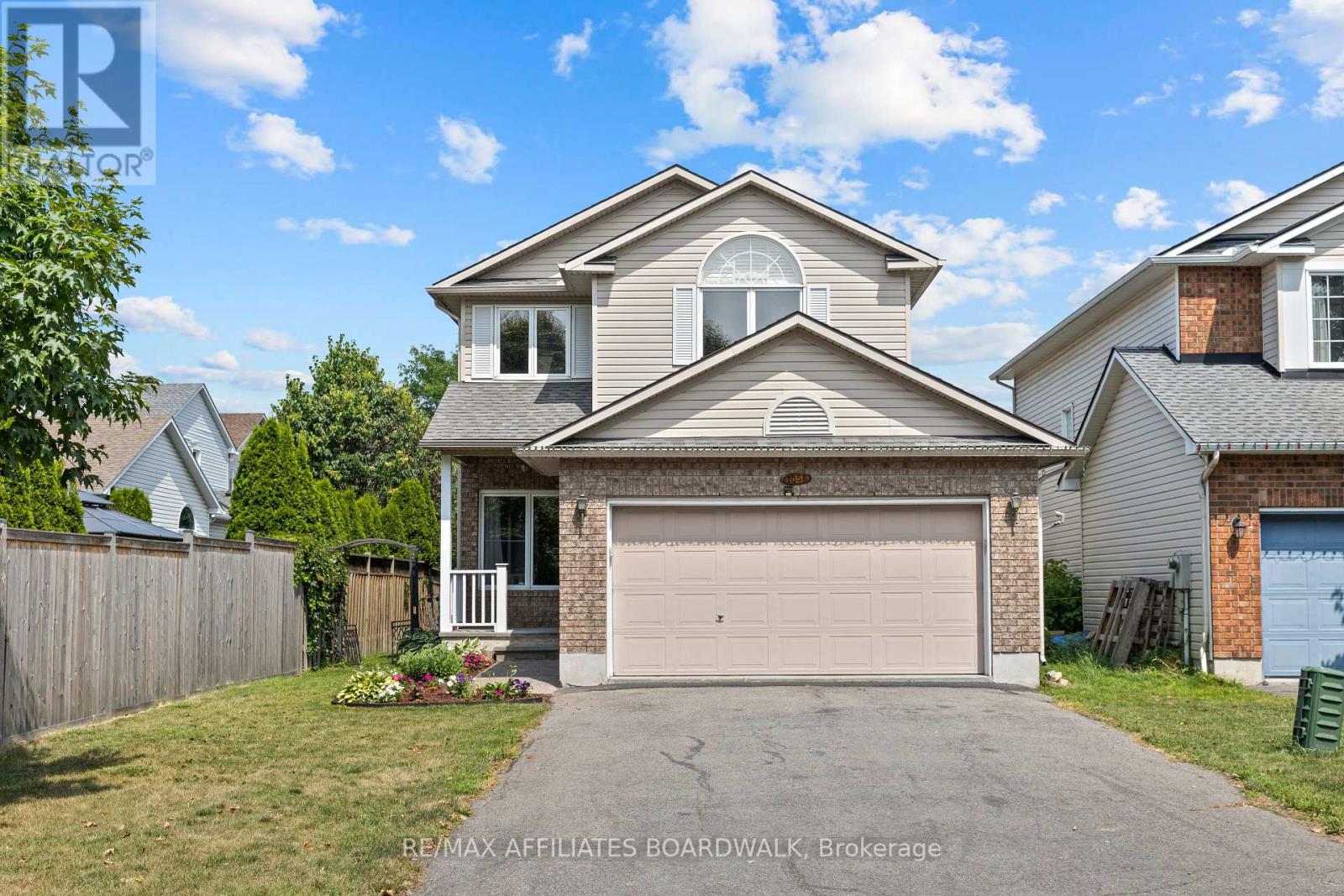 1056 ROCKY HARBOUR CRESCENT|Ottawa, Ontario K1V1V3