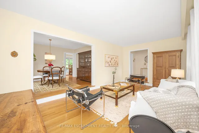 Additional image 9 of 1354 Edgeware Rd