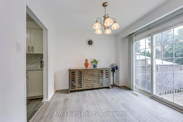 Additional image 10 of 12 Kline Crt