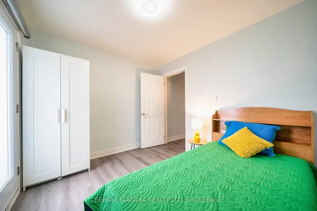 Additional image 31 of 341 Clinton St