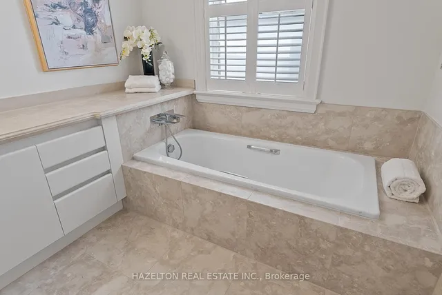 Additional image 18 of 9 Clarendon Ave Unit A