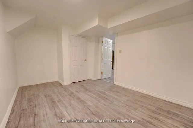 Additional image 36 of 71 Kingsview Blvd