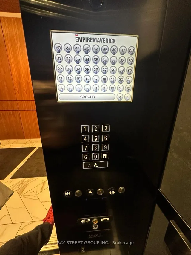 Additional image 7 of 327 King St Unit 702