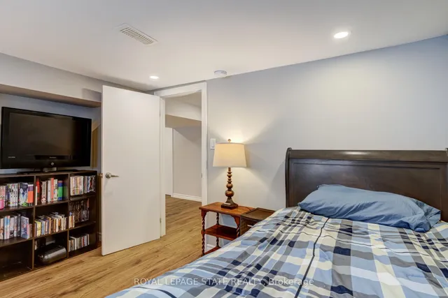 Additional image 36 of 90 Arcade Cres