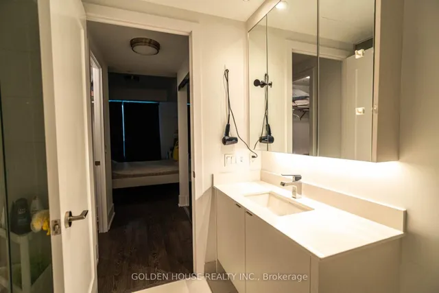 Additional image 20 of 1 Edgewater Dr Unit 415