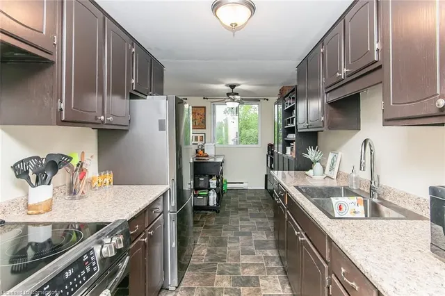 Additional image 28 of 30 Avalon Pl Unit 203