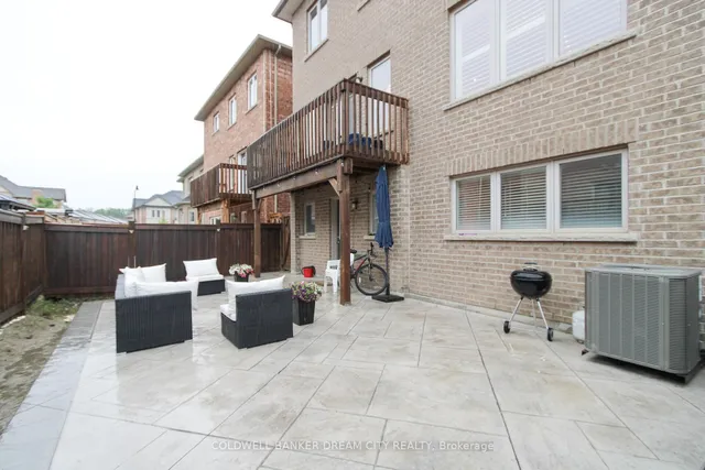 Additional image 43 of 450 Brisdale Dr