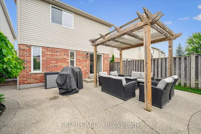Additional image 34 of 457 Beaumont Cres