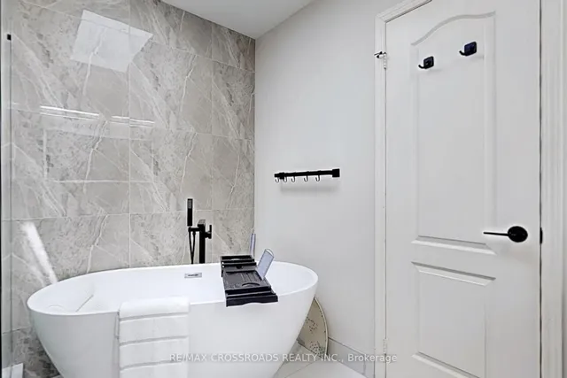 Additional image 17 of 4262 Vivaldi Rd