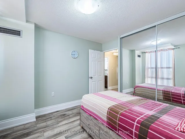 Additional image 35 of 18 Knightsbridge Rd Unit 1412