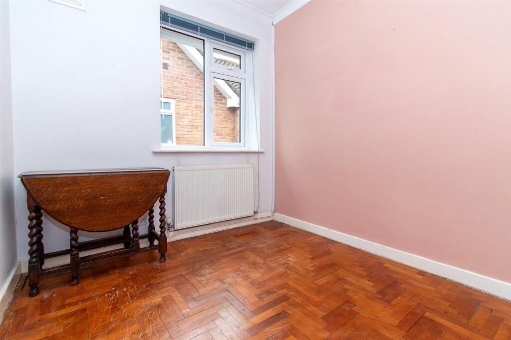 Additional image 8 of Ringway Road, Park Street, St. Albans, Hertfordshire, AL2