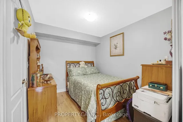 Additional image 20 of 157 Isaac Devins Blvd Unit 6