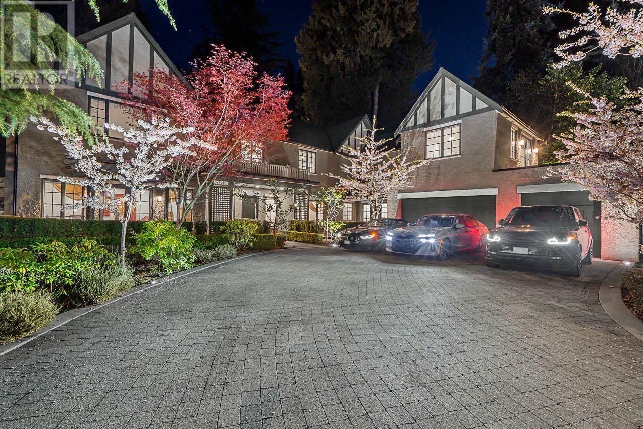 4035 MARINE DRIVE|West Vancouver, British Columbia V7V1N7