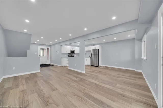 Additional image 23 of 451 Woodview Rd Unit 4