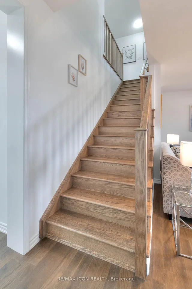 Additional image 21 of 22 Saxony St