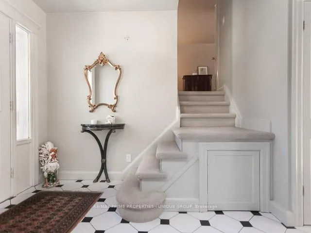 Additional image 23 of 51 Carmichael Ave