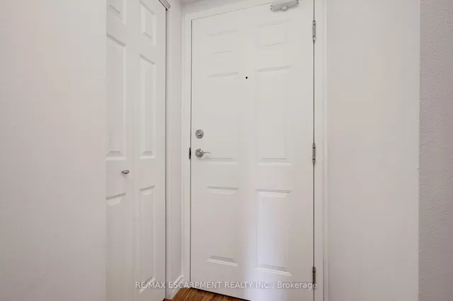 Additional image 7 of 1270 Maple Crossing Blvd Unit 306