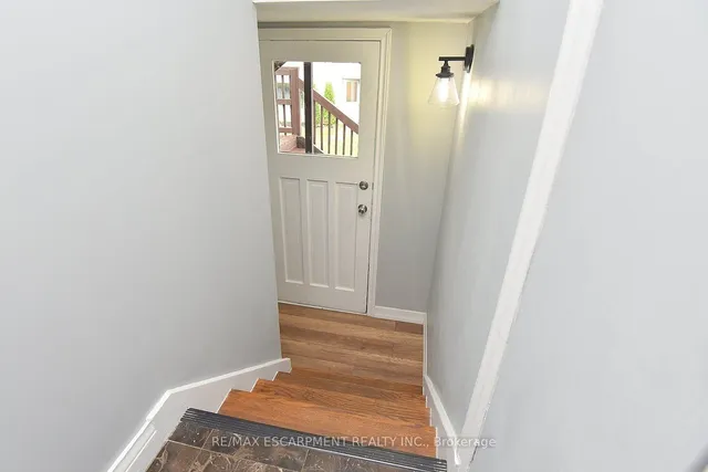 Additional image 26 of 45 Dunkirk Ave