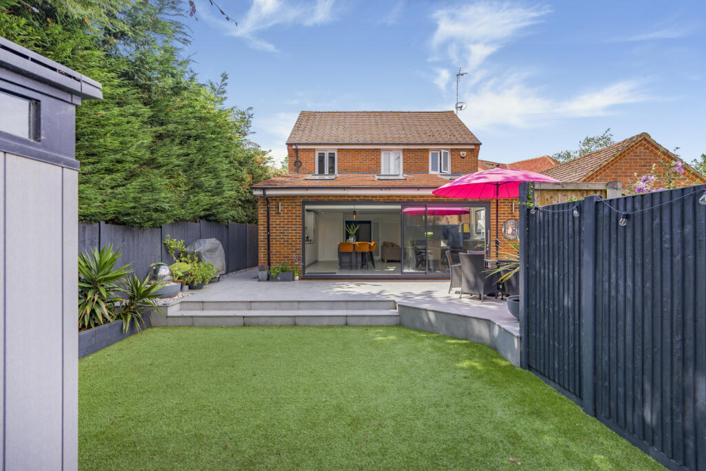 Additional image 24 of Laburnum Grove, St. Albans, Hertfordshire, AL2