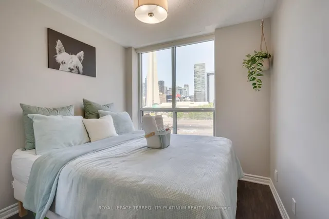 Additional image 20 of 228 Queens Quay Unit 702