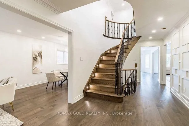 房产图片 11 - 30 Deerglen Dr