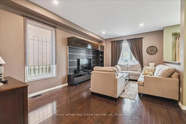 房产图片 8 - 64 Newport Cres