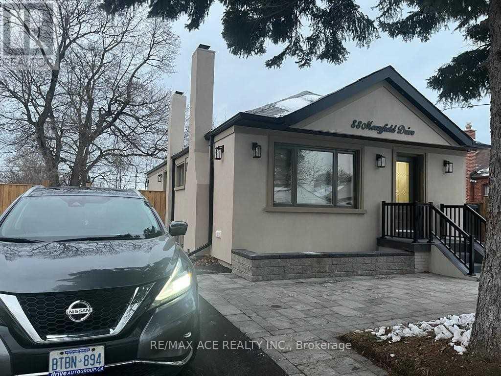 88 MERRYFIELD DRIVE|Toronto (Dorset Park), Ontario M1P1K2