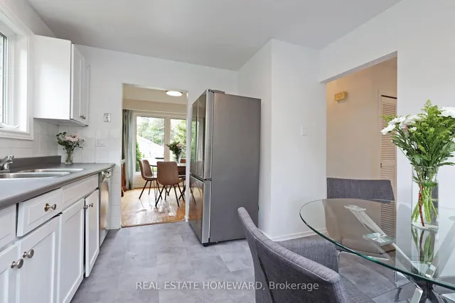 Additional image 12 of 51 Prince Philip Blvd