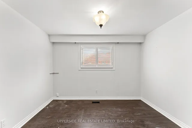 Additional image 30 of 16 Janellan Terr