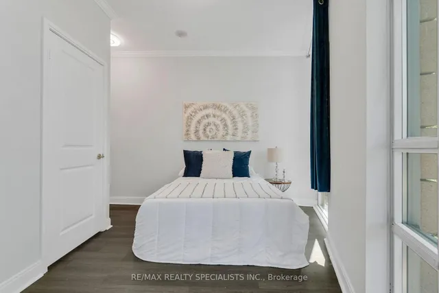 Additional image 27 of 80 Absolute Ave Unit 106