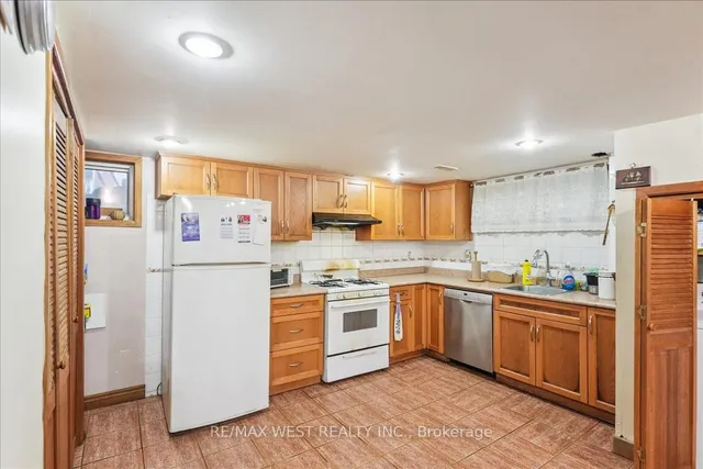 Additional image 10 of 3 Hilldale Rd