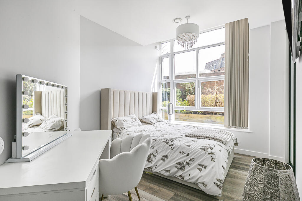 Additional image 6 of Great North Road, Hatfield, Hertfordshire, AL9