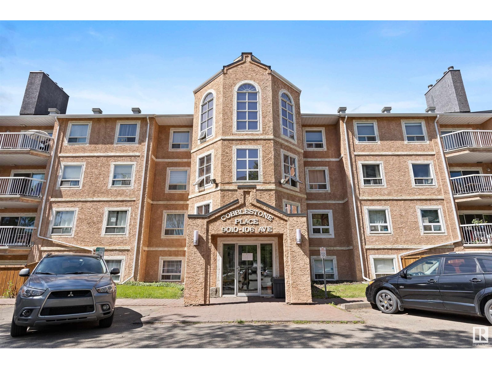 #206 9010 106 AV NW|Edmonton, Alberta T5H4K3