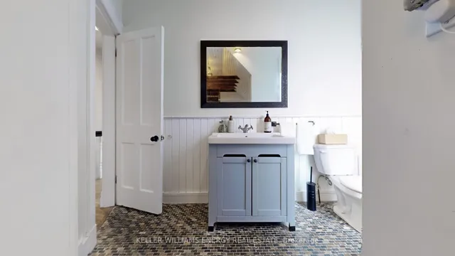 Additional image 26 of 511 Perth Ave